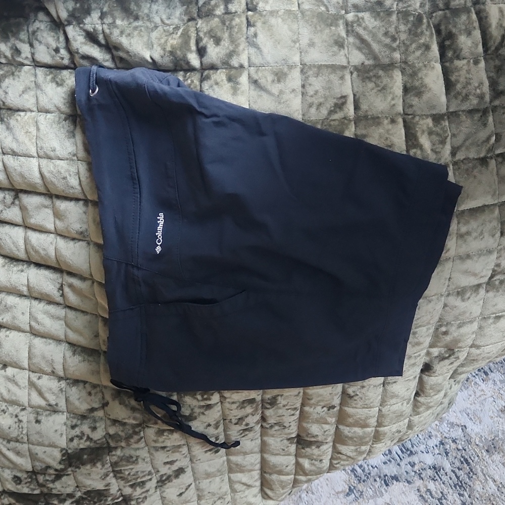 Columbia shorts 4.5"